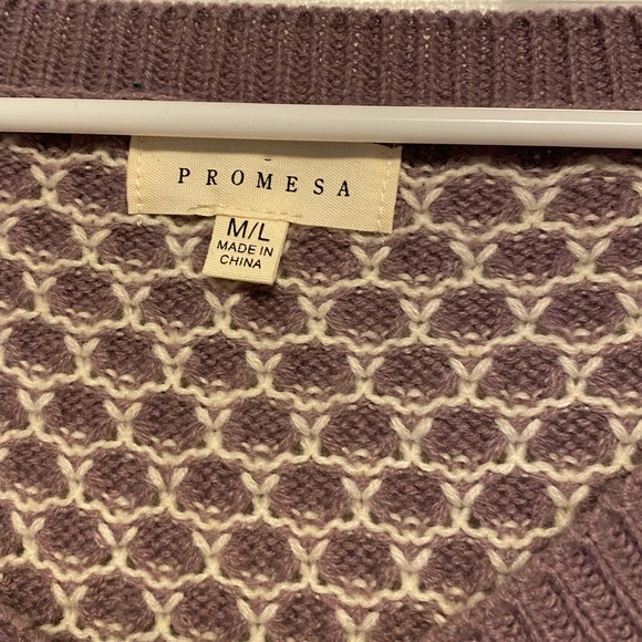 EUC Piper & Scoot Sweater - Picture 2 of 2